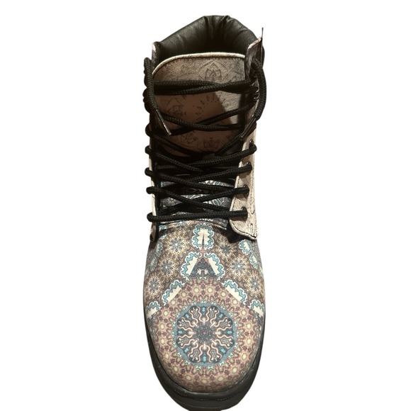 Big Black Dog Themed Woman's Sz 9.5 Short Hiking Fashion Boots Fabric Design - Picture 5 of 12